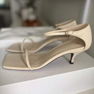Toteme Cream Women's kitten heels